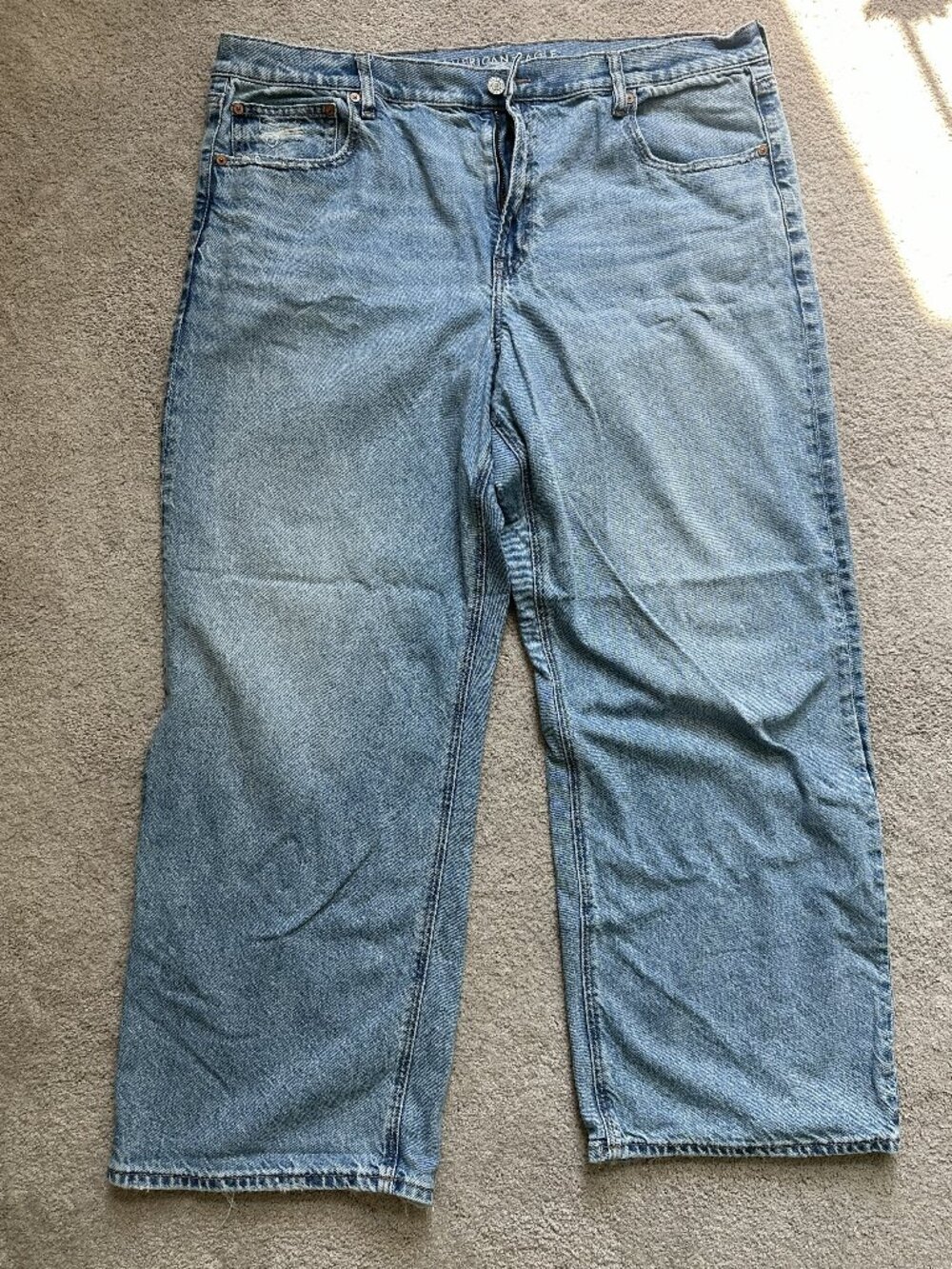 American Eagle Stovepipe Strigid Ripped Jeans (Medium Wash) Size 18